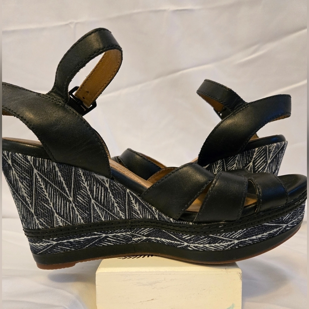 Clarks Zia Noble Wedge Heels Sandals Women Size 6 Black Ankle Strap Adjustable - Picture 3 of 11